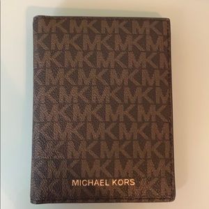 New Michael Kors Passport Wallet
